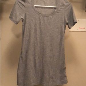 Lululemon gray T-shirt